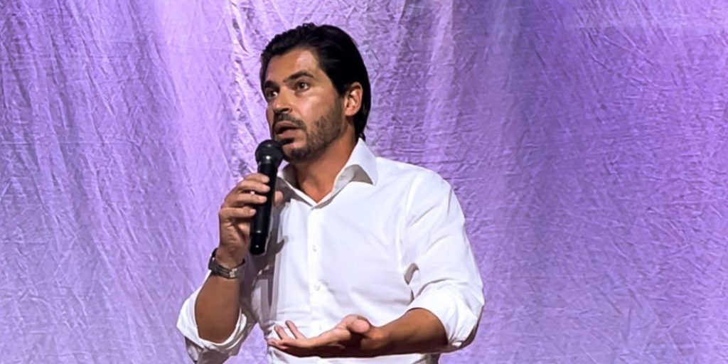 Deputado Júnior Bozzella recebe homenagem como Parlamentar Amigo da Mulher de 2022