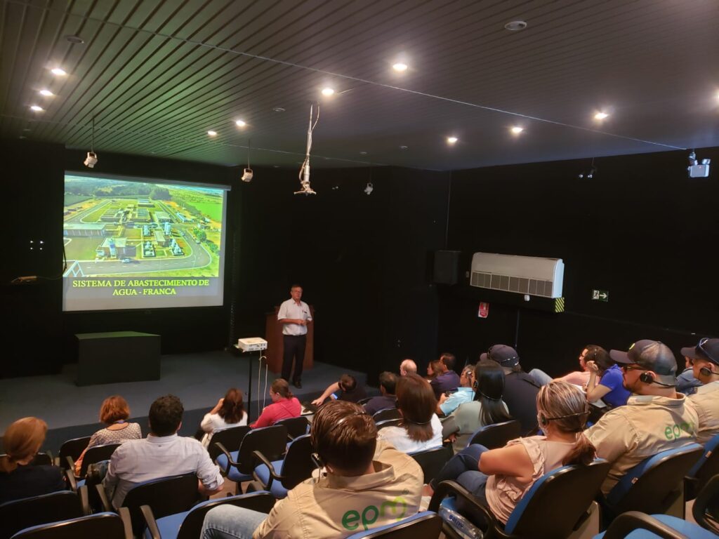 Sabesp Franca recebe visitantes da América Latina para conhecer produção de biogás