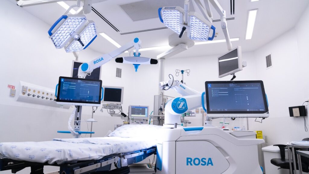 Cirurgia robótica traz benefícios a pacientes com artrose Cirurgia robótica traz benefícios a pacientes com artrose