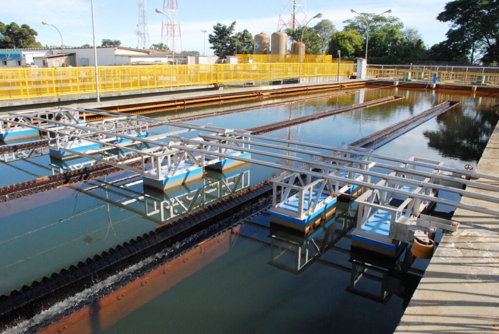 Temporal acarreta falta de energia elétrica e afeta abastecimento de água em Franca