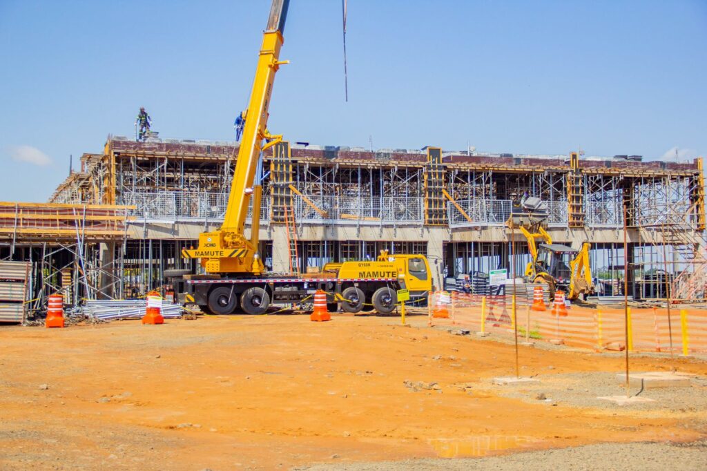 Obras seguem dentro do prazo e prédio do hospital de Franca vai ganhando forma