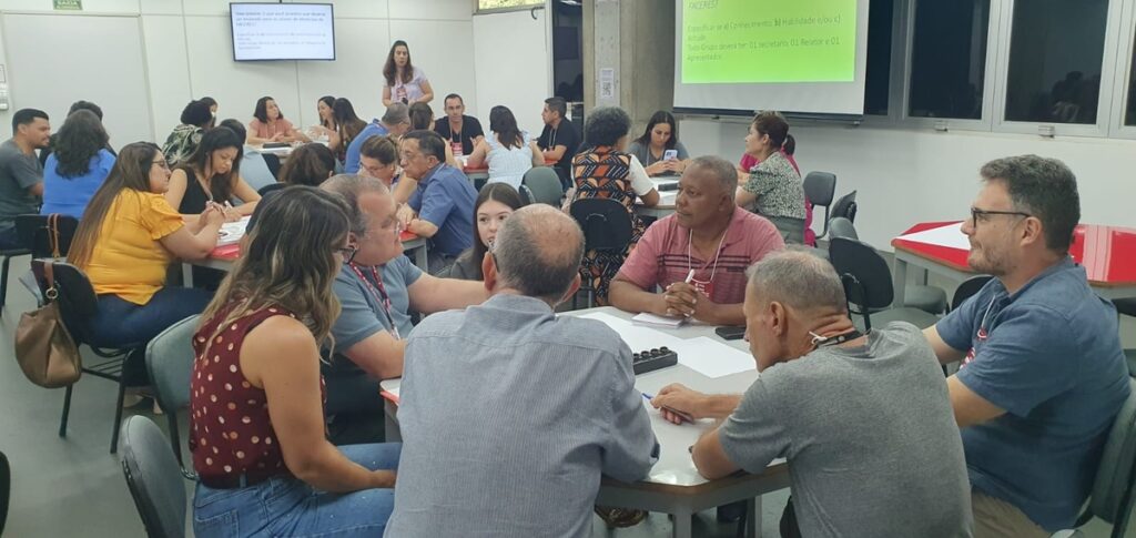 Faculdade realiza Fórum de Aperfeiçoamento Curricular