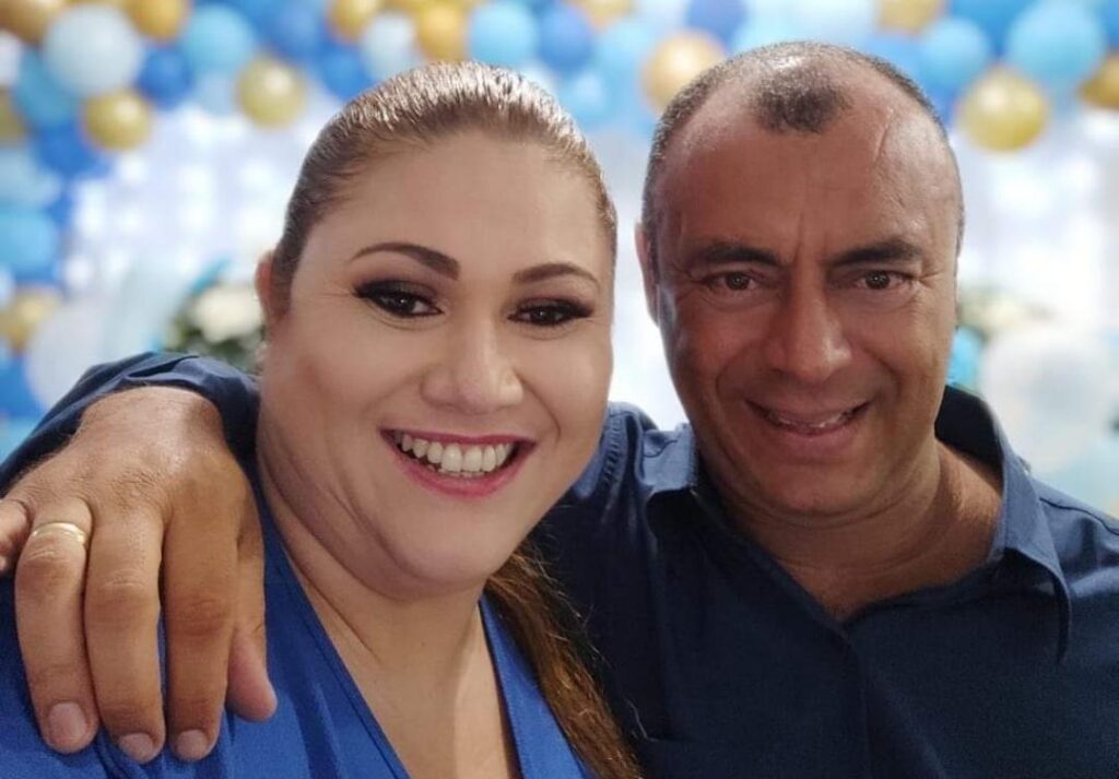 Casal dos mais queridos, por quem tenho uma amizade de longos anos e muito carinho. Dra. Tatiana Tasca, Advogada, e Renato Rodrigues, Corretor de Imóveis.