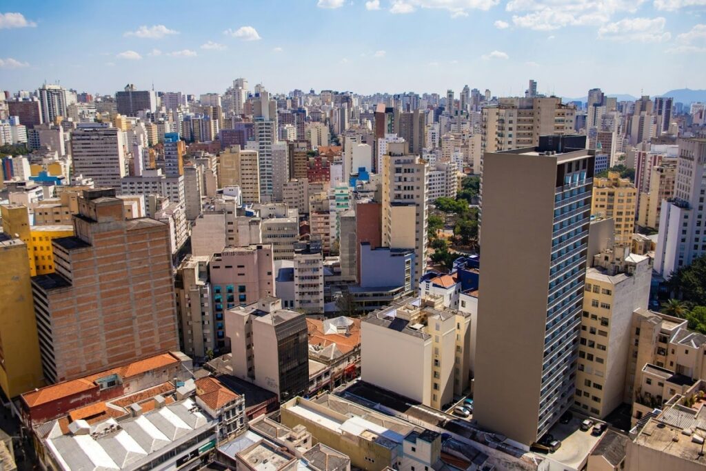 Mercado imobiliário de SP mantém ritmo em fevereiro de 2025
