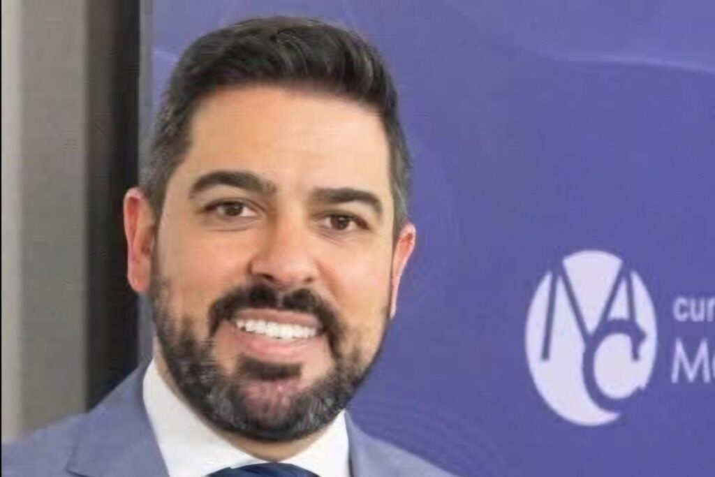 Caríssimo Dr. Márcio Cunha, Advogado dos mais capacitados e requisitados de nossa Franca, em breve estará participando de nosso programa Família Verzola Recebe, num bate papo dos mais interessantes.