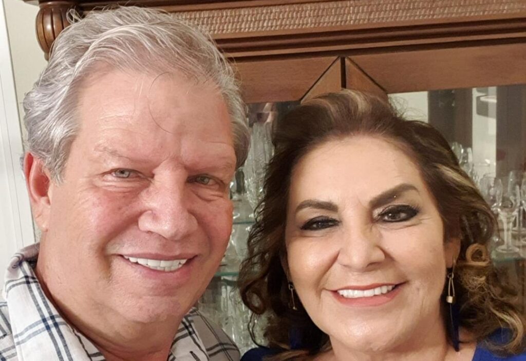 Casal amigo que estimo muito e por quem tenho um grande carinho e consideração. Noedí Freitas e Samuel, Diretores do Grupo Med Clin.