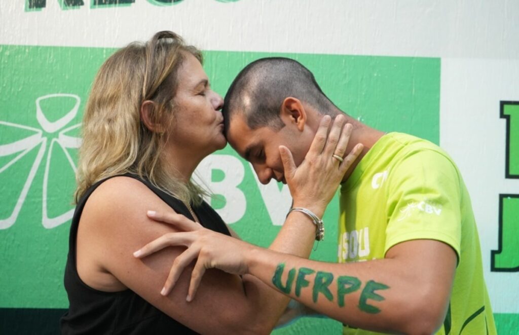 Parceria família e escola promove educação de excelência