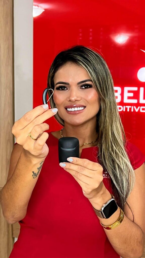 Com criatividade e estratégia, Fernanda Brandão dá voz à marca Audibel Aparelhos Auditivos, onde atua como social media e por trás da Audibel conecta, informa e transforma vidas com cada post.