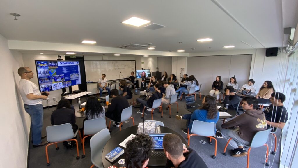 Faculdade internacional abre inscrições para o 2º semestre