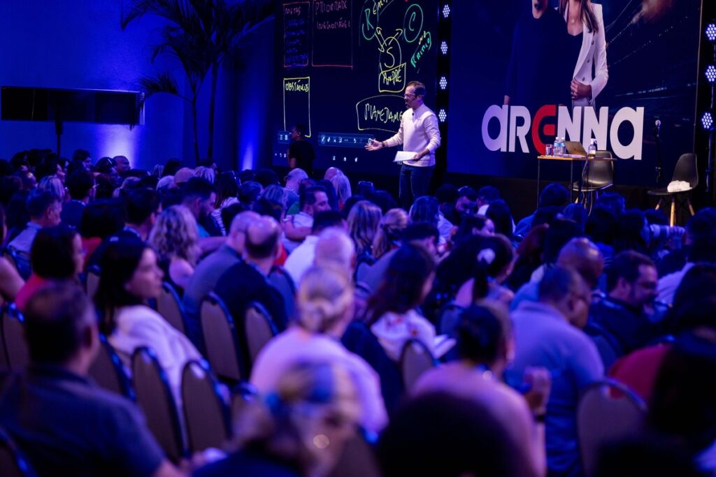 Treinador comportamental se adapta ao mercado de trabalho