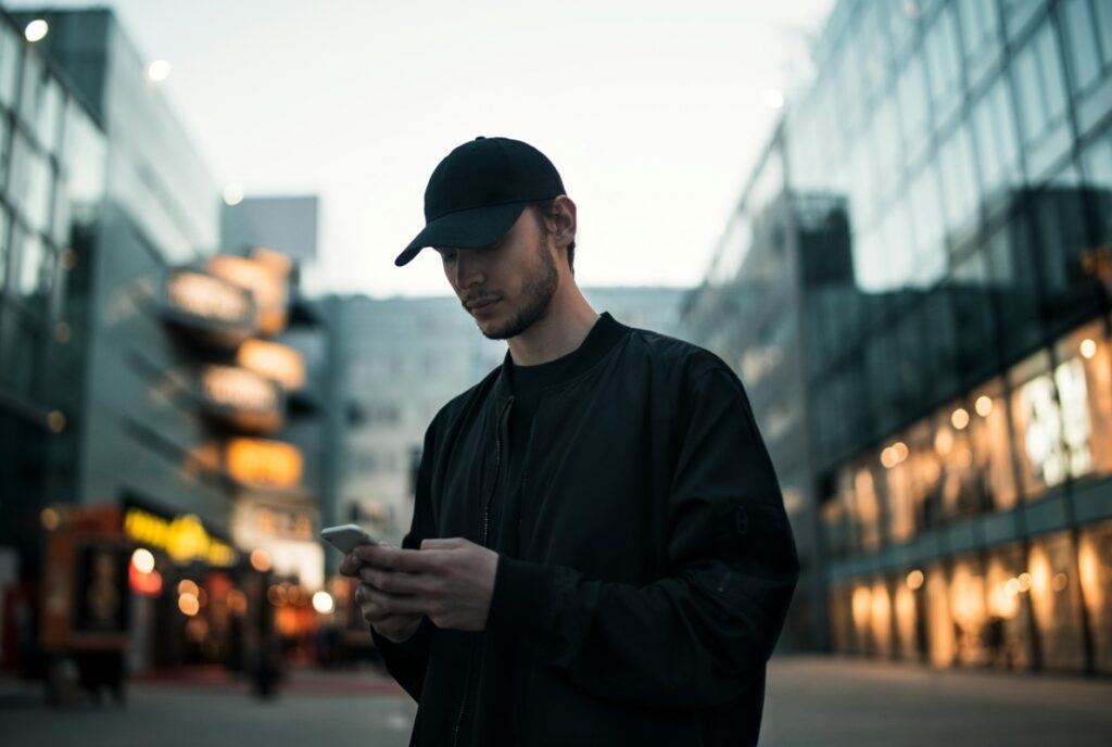 App de vídeos remove 3,5 mi de conteúdos no Brasil em 2025