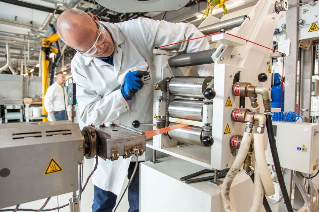 Chem-Trend lança Ultra Purge™ 3627 para limpeza em extrusora de cast film