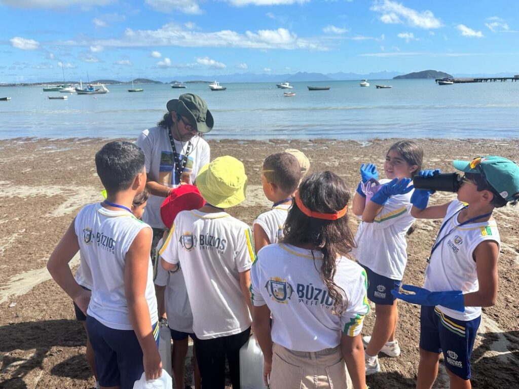 Amanrasa amplia ações sustentáveis em Búzios e realiza mutirão de limpeza