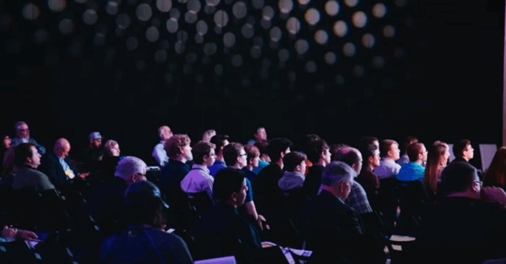 Monday.com realiza o evolve Brasil 2025 em São Paulo