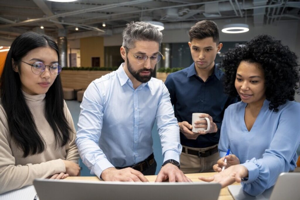 IA nas empresas: liderança e capacitação determinam sucesso