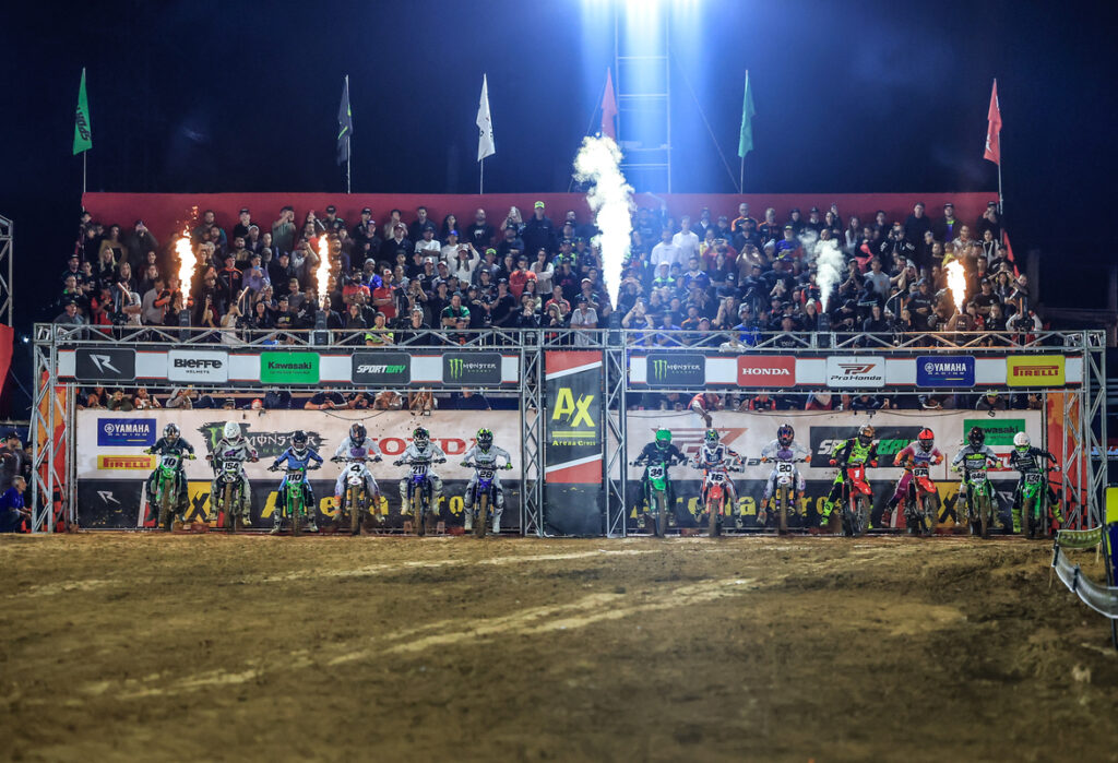 Arena Cross reúne público recorde em Indaiatuba Arena Cross reúne público recorde em Indaiatuba