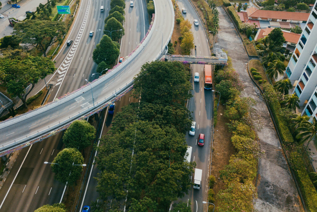 Ineficiência logística amplia emissões no transporte Ineficiência logística amplia emissões no transporte