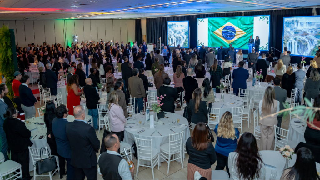 Prêmio Consciência Ambiental reúne mais de 300 lideranças Prêmio Consciência Ambiental reúne mais de 300 lideranças