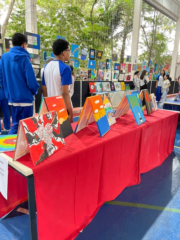 Projeto une arte e emoção para estimular autoria na escola Projeto une arte e emoção para estimular autoria na escola