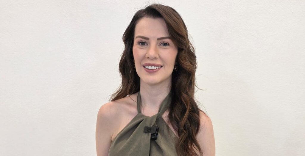 A Dra. Letícia Tasso Santos é uma jovem profissional da medicina que vem se destacando por sua atuação dedicada e inovadora nas áreas de Medicina Integrativa, Saúde Intestinal e Emagrecimento. Com um olhar atento às particularidades de cada paciente, busca identificar e tratar as causas dos desequilíbrios do organismo, promovendo saúde de forma ampla e personalizada. Seu trabalho é voltado para proporcionar mais qualidade de vida, bem-estar, equilíbrio metabólico e resultados sustentáveis, contribuindo para uma transformação duradoura na saúde e na vida de seus pacientes. Vale a pena conhecer o trabalho desta dedicada profissional.