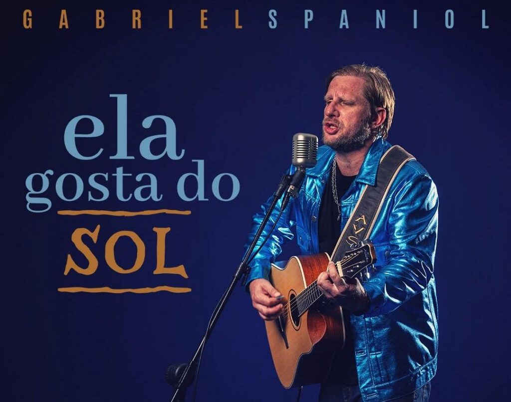 Gabriel Spaniol, cantor, compositor e personalidade da moda, acaba de lançar seu mais novo videoclipe no YouTube e o álbum “Ela Gosta do Sol”. Composto por 3 faixas inéditas 100% em português, o projeto evidencia a maturidade artística e a evolução musical de Gabriel, que já soma 39 músicas disponíveis no Spotify e Apple Music. Além do sucesso nas plataformas de streaming, o artista também se destaca no YouTube, onde seu canal acumula quase 3 milhões de visualizações, consolidando uma trajetória marcada por criatividade, autenticidade e talento. Confiram este trabalho incrível e embarquem nessa nova fase da carreira de Gabriel Spaniol!