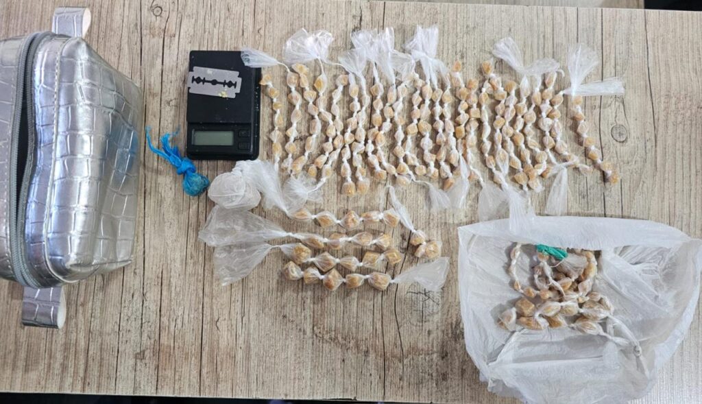 Dupla é presa com 229 pedras de crack em Franca