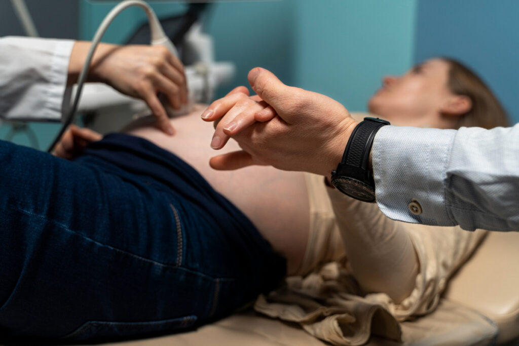 Cirurgia fetal reduz sequelas de mielomeningocele Cirurgia fetal reduz sequelas de mielomeningocele