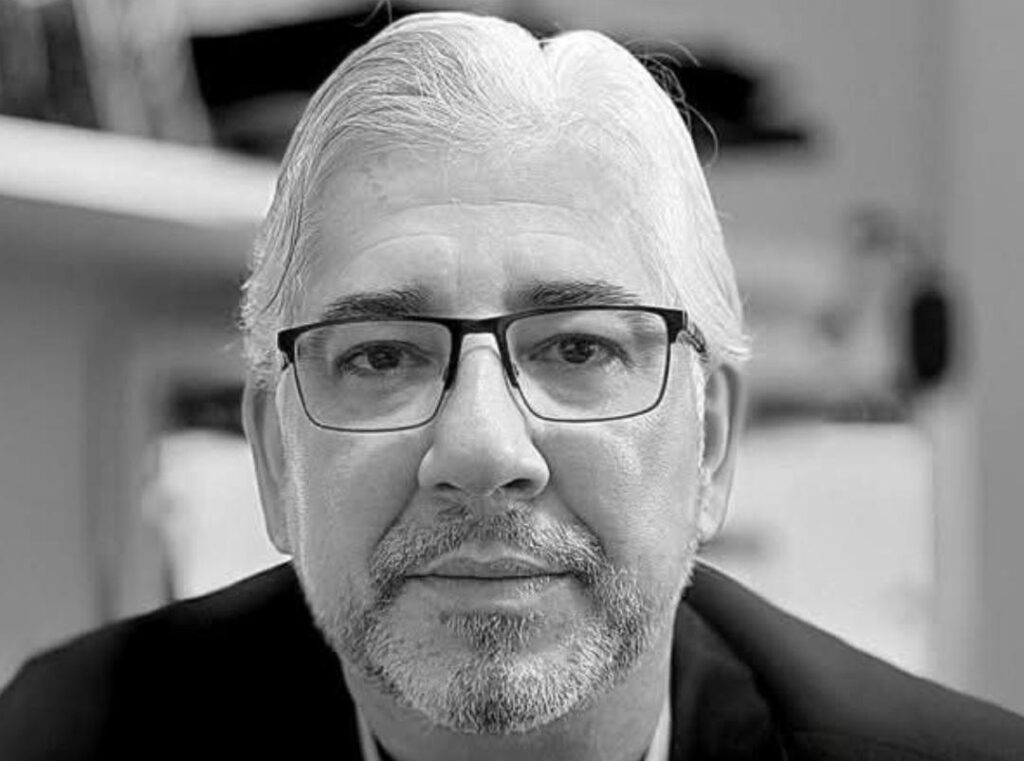 Reconhecido por sua excelência, competência e dedicação, Dr. José Arnaldo é um dos mais renomados e requisitados profissionais da área do Direito Previdenciário. Com sólida experiência e atuação pautada na ética, oferece atendimento personalizado e soluções jurídicas seguras, conquistando a confiança e o respeito de seus clientes e da comunidade jurídica.