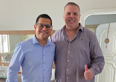 Referência em qualidade, confiança e excelência, Fransérgio Brás, diretor da Fran Impermeabilização, representa o espírito empreendedor genuinamente francano. À frente de uma empresa que se destaca pelos serviços de limpeza, impermeabilização, higienização e diversas soluções especializadas, Fransérgio vem conquistando a confiança de seus clientes com profissionalismo, dedicação e compromisso com resultados de alto padrão. Um trabalho que valoriza nossa cidade e leva qualidade para cada atendimento. Essa eu indico (16 99266-9346).