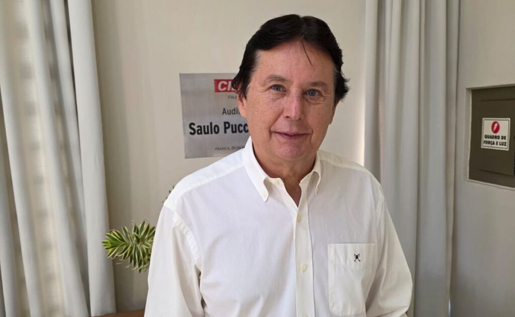 Dr. Saulo Pucci Bueno é um dos grandes nomes do empreendedorismo francano. Diretor atuante do Grupo Amazonas e Diretor do CIESP, destaca-se pelo compromisso com o desenvolvimento de Franca e pela defesa das boas causas, sempre contribuindo com dedicação e visão de futuro. Em breve, ele será o nosso entrevistado no Família Verzola Recebe, compartilhando sua inspiradora trajetória e seu trabalho exemplar. Fique ligado, porque vem aí um conteúdo de muita qualidade!