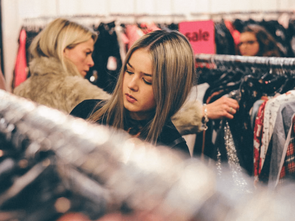 Busca por peças atemporais orienta consumo de moda no Brasil Busca por peças atemporais orienta consumo de moda no Brasil