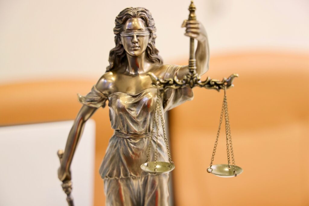 Justiça impõe limite à Receita e valida contas fiscais Justiça impõe limite à Receita e valida contas fiscais