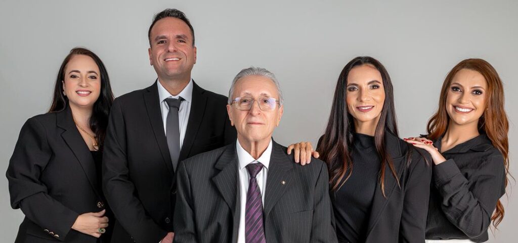 Hoje, nossa Coluna presta uma justa e merecida homenagem a todos os advogados e advogadas, profissionais que dedicam conhecimento, ética e compromisso na defesa da justiça e dos direitos da sociedade.