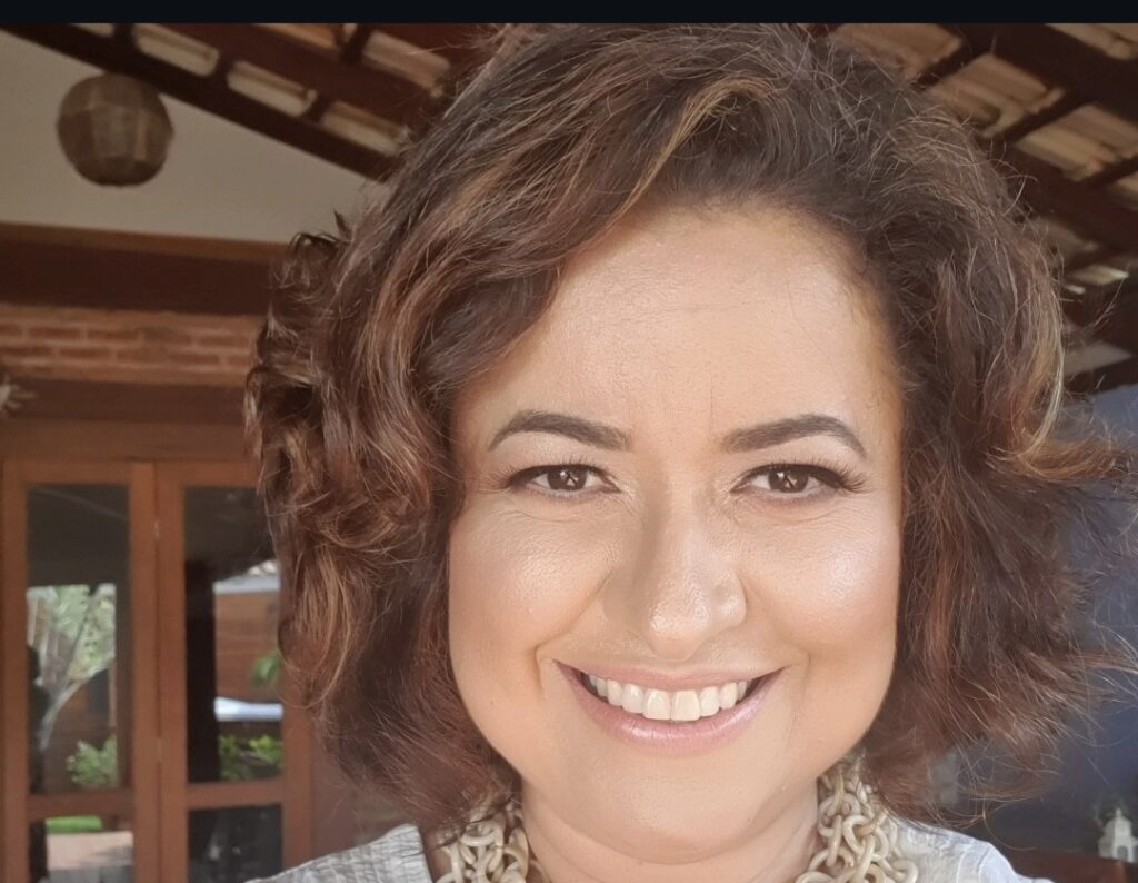 Destaque na advocacia francana, Dra. Josefina Campos é uma profissional renomada, extremamente capacitada e respeitada por sua atuação no Direito de Família e Sucessões. Com conhecimento, sensibilidade e dedicação, conduz cada caso com seriedade e competência, tornando-se uma referência para aqueles que buscam uma advocacia humanizada e de alto nível. Um nome que merece nosso reconhecimento e aplauso!