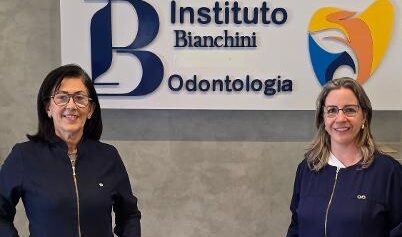 O Instituto Bianchini Odontologia tem como um de seus grandes diferenciais a atuação de profissionais altamente capacitadas e comprometidas com a excelência. Entre elas, merecem destaque as talentosas Dra. Maylla Bianchini, proprietária da clínica e Dra. Maria Luiza, colaboradora, que, com competência, dedicação e atendimento humanizado, conquistam diariamente a confiança e a admiração de seus pacientes. Profissionais de reconhecida qualidade, elas representam uma odontologia moderna, ética e voltada para oferecer saúde, bem-estar e sorrisos cada vez mais bonitos. Parabéns pelo brilhante trabalho e pelo exemplo de profissionalismo!