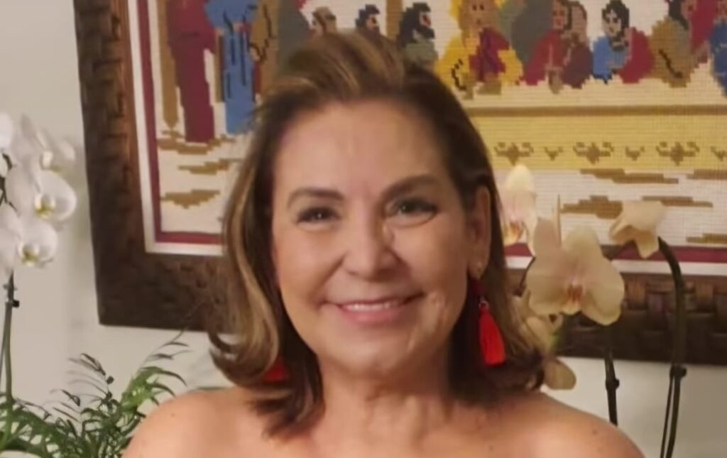 Falar de Noedí Freitas é falar de uma pessoa querida, dinâmica e extremamente competente, por quem a Família Verzola nutre, há muitos anos, um carinho, uma gratidão e uma consideração muito especiais. À frente da Med Clin Medicina do Trabalho, Noedí imprime sua marca de profissionalismo, dedicação e, acima de tudo, muito dinamismo, conduzindo seu trabalho com excelência e um olhar sempre atento às pessoas. Uma amiga querida de longa data, que conquistou não apenas respeito e admiração, mas também um lugar muito especial no coração da Família Verzola. Nosso carinho, nossa gratidão e nossa eterna consideração por essa mulher admirável!