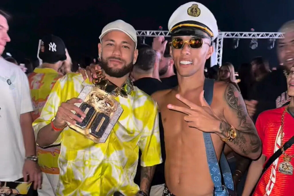 Colar de R$ 2 milhões dado a Neymar levou polícia a rede de receptação de joias
