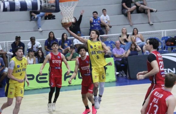 São José vence e quebra invencibilidade do Sesi Franca Basquete no Campeonato Paulista