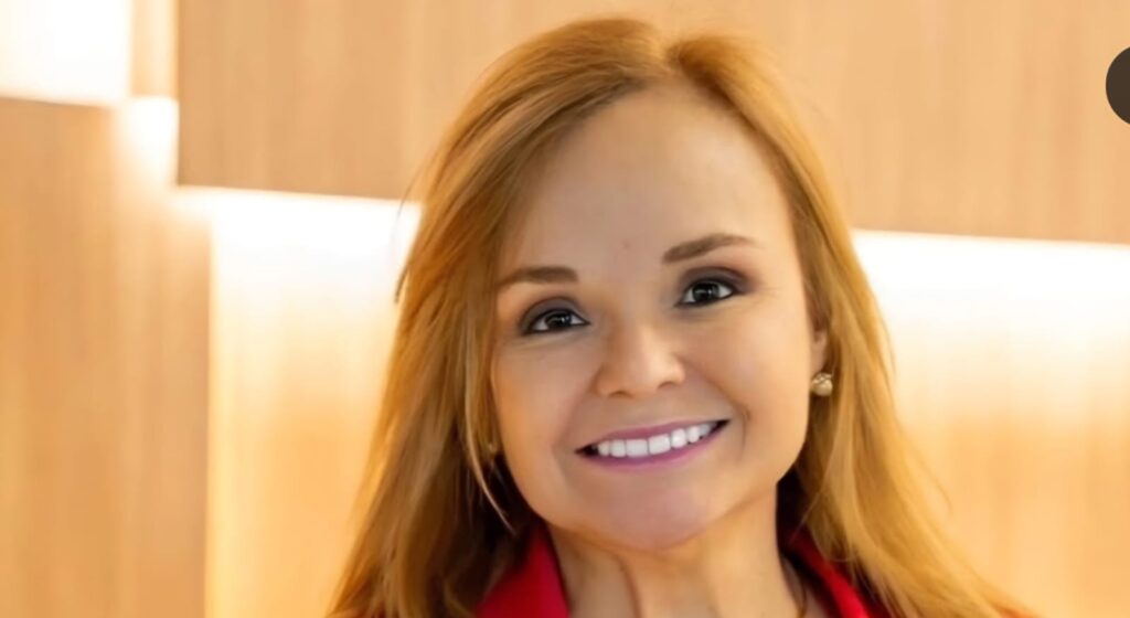 DRA. MARIA PAULA: EXCELÊNCIA NA ODONTOLOGIA