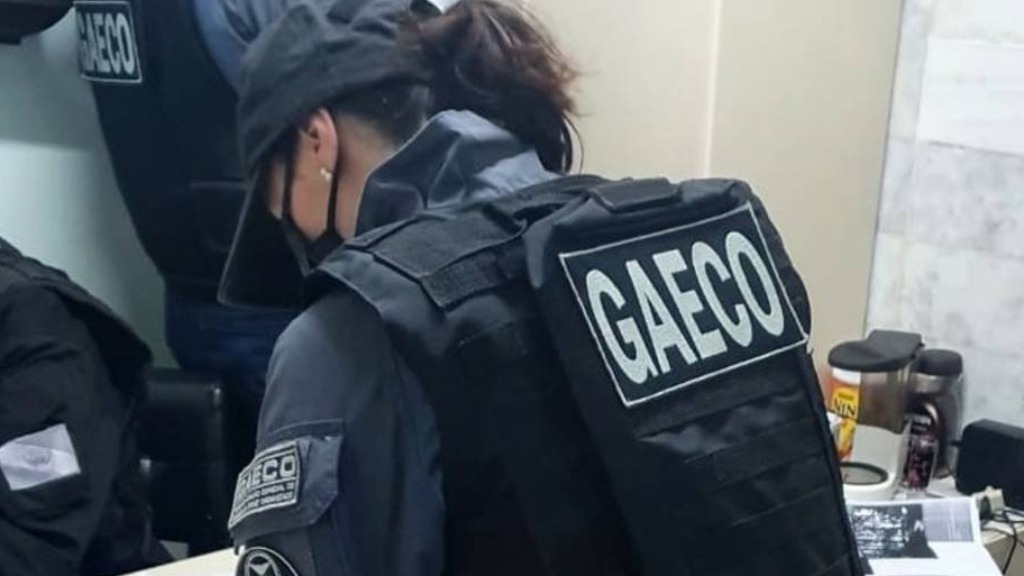 Gaeco apreende eletrônicos e produtos falsificados durante operação em Franca