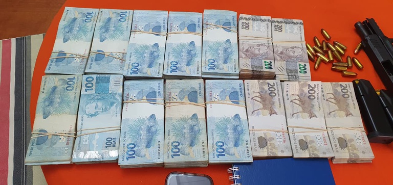 PF apreende R$ 200 mil e cumpre mandados em investigação de crimes eleitorais em Franca