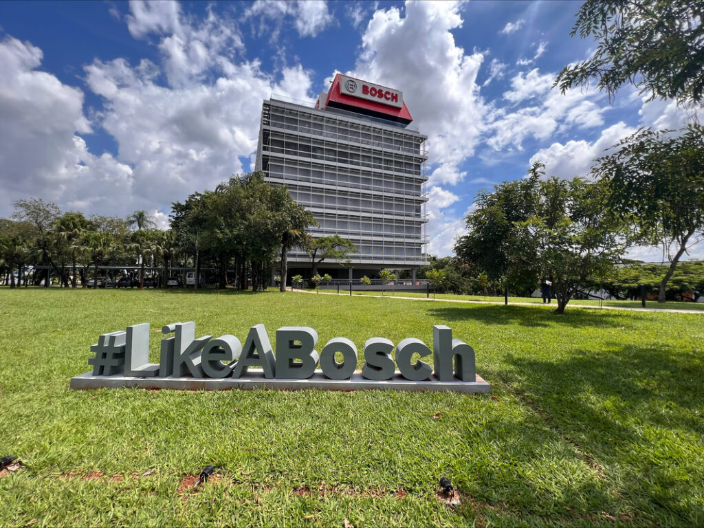 Bosch e Sem Parar firmam parceria para digitalizar frotas Bosch e Sem Parar firmam parceria para digitalizar frotas
