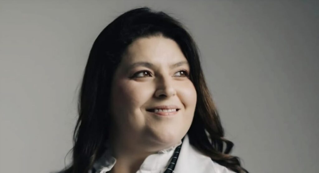 DRA. LÍDIA SALLOUM: EXCELÊNCIA E DESTAQUE NA MEDICINA