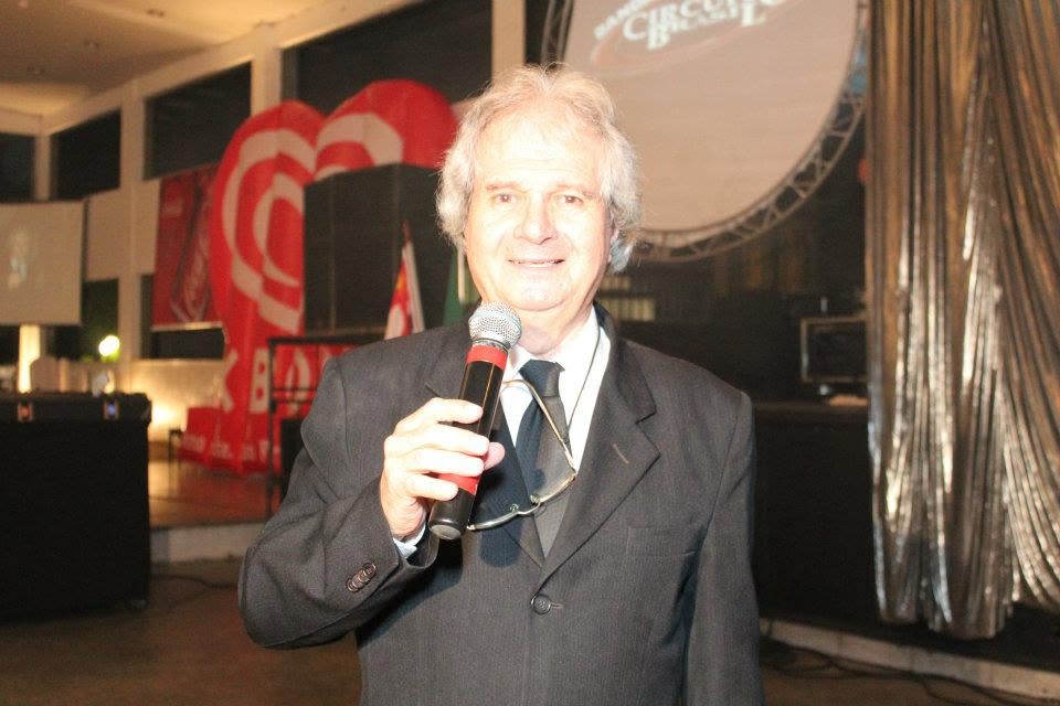 Morre o radialista e cerimonialista Rivaldo de Almeida, aos 85 anos
