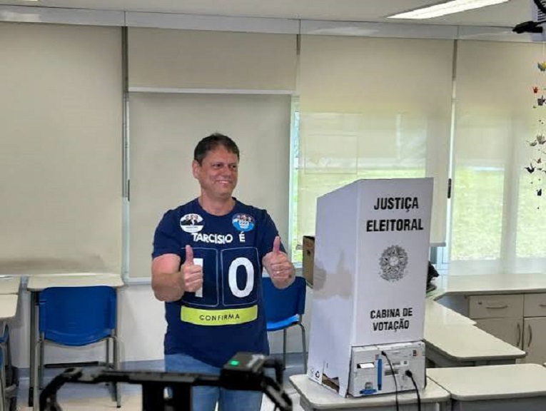 Tarcísio de Freitas, do Republicanos, é reeleito governador de São Paulo