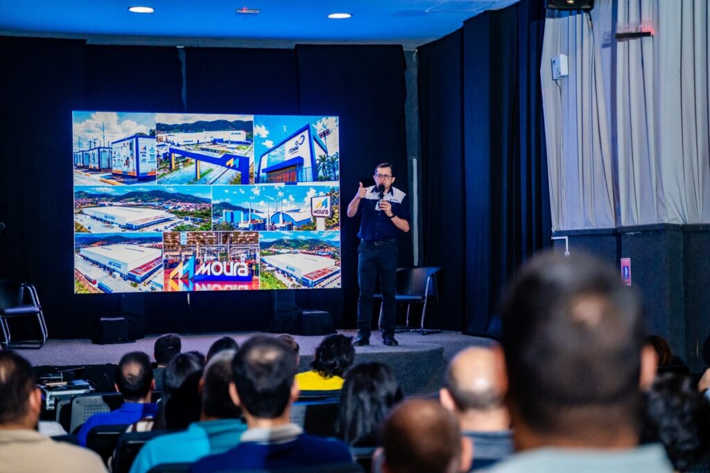 Moura e Sebrae lançam programa de formação de fornecedores Moura e Sebrae lançam programa de formação de fornecedores