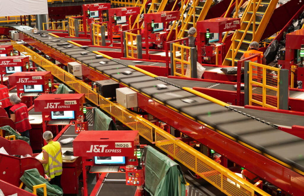 J&T Express investe R$ 75 milhões em novo centro logístico J&T Express investe R$ 75 milhões em novo centro logístico